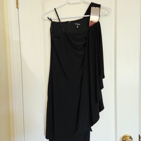 Le Chateau One-Shoulder Black Dress - Picture 1 of 9